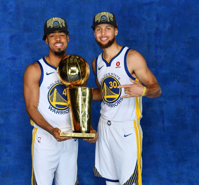 劳塔罗双响 劳塔罗双响